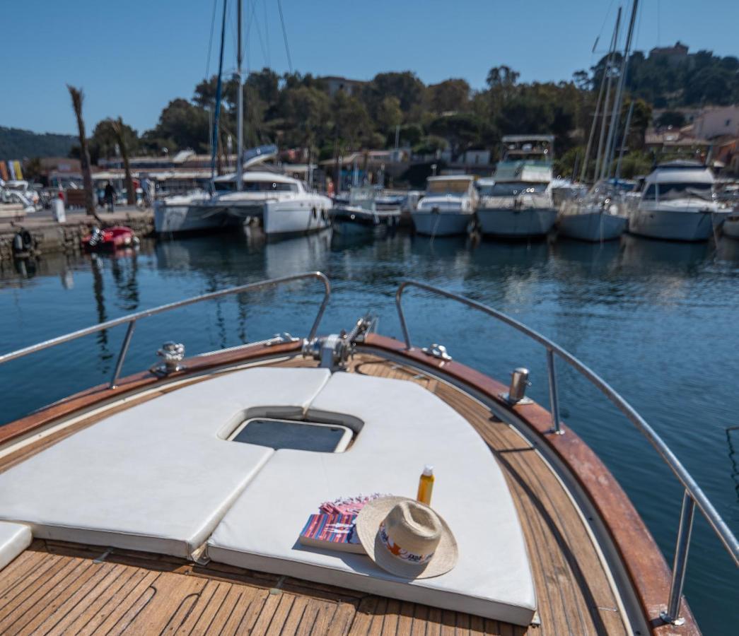 Hebergements Bateaux A Quai Porquerolles Exterior photo