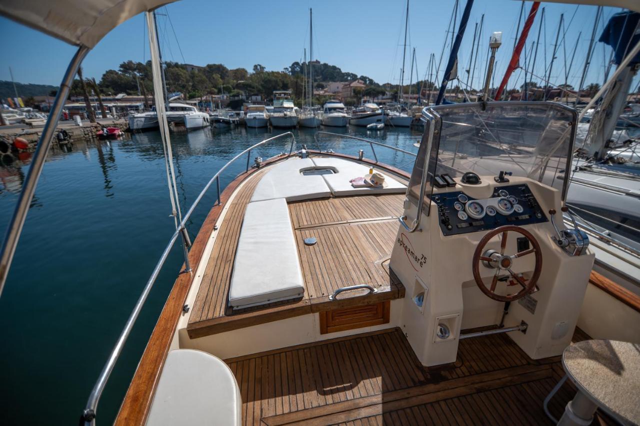 Hebergements Bateaux A Quai Porquerolles Exterior photo